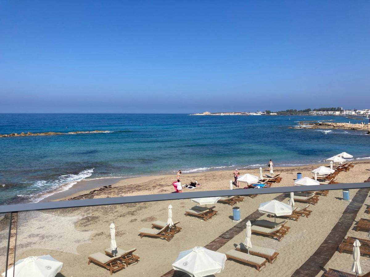 Sun Julz Apartments On The Beach Paphos Exteriör bild