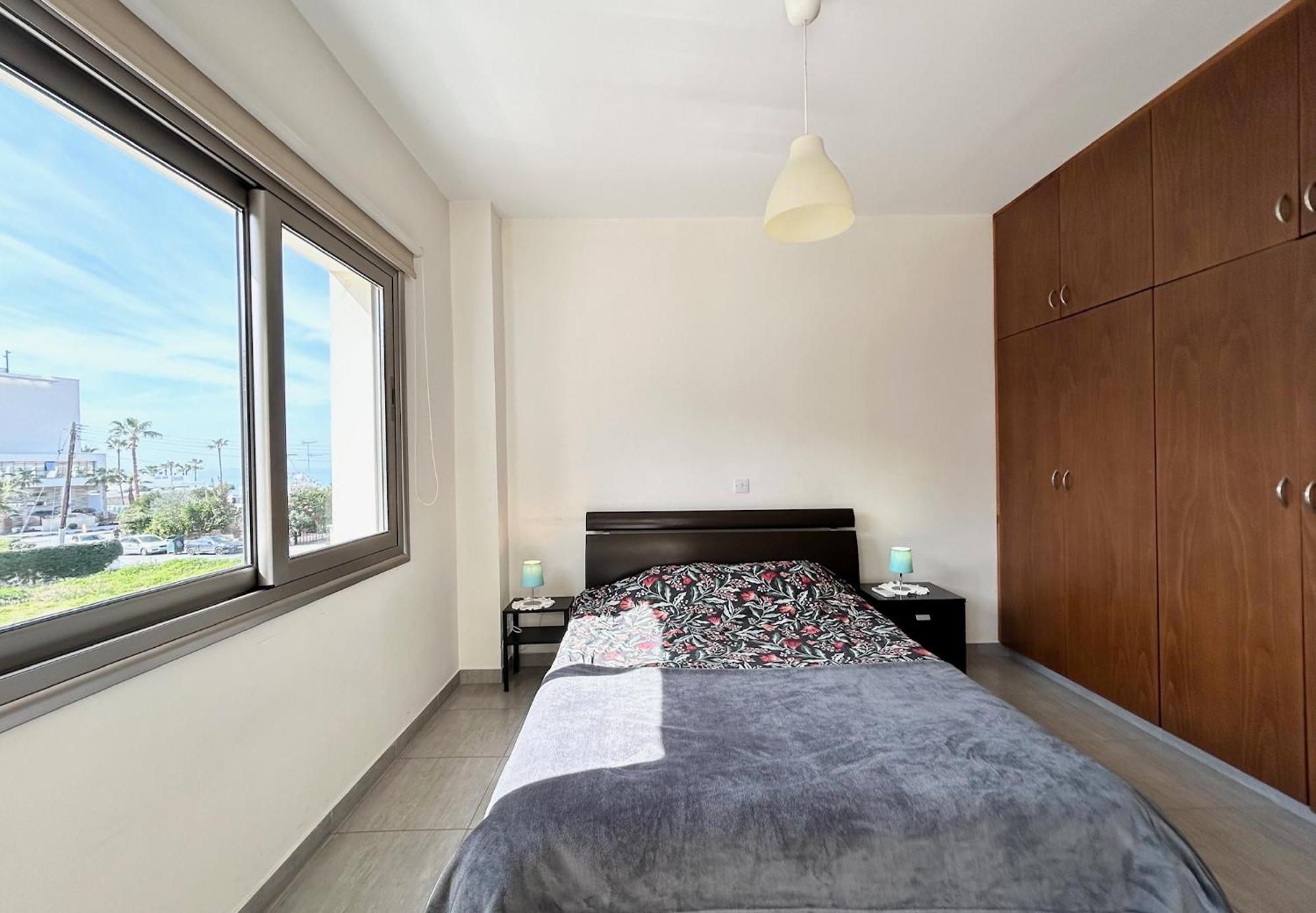 Sun Julz Apartments On The Beach Paphos Exteriör bild